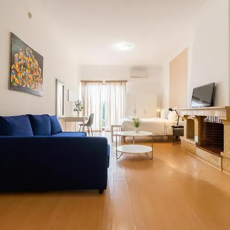 Estudio Kubata Hill Apartment Parede